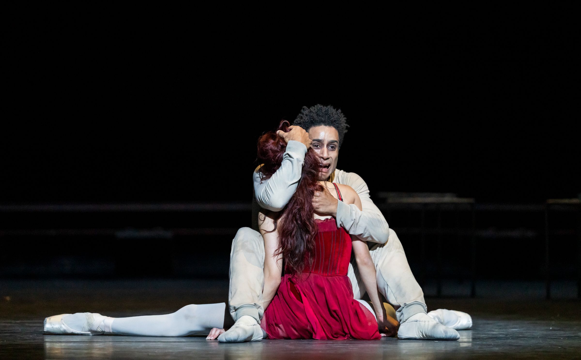 Francesca Hayward as Marie and Marcelino Sambé as Woyzeck in MacMillan's <i>Different Drummer</i> © Tristram Kenton