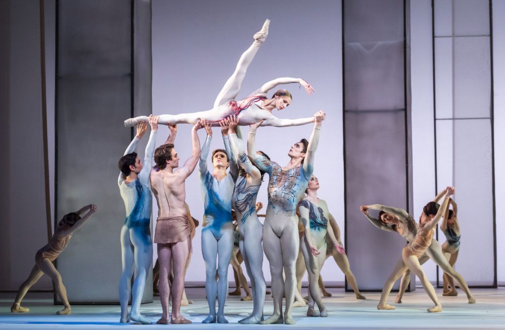 Melissa Hamilton and The Royal Ballet in Sir Kenneth MacMillan's <i>Requiem</i> © Tristram Kenton