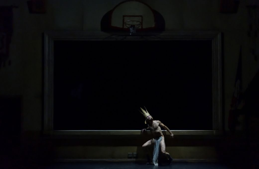 Doug Letheren in <i>Assembly Hall</i> by Crystal Pite and Jonathon Young &copy; Michael Slobodian