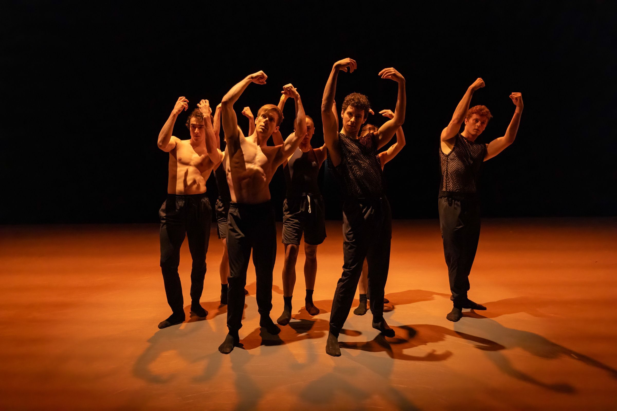 Kansas City Ballet in <i>Circle Back</i> by Caroline Dahms and Hayley Kostas © KCBalletMedia