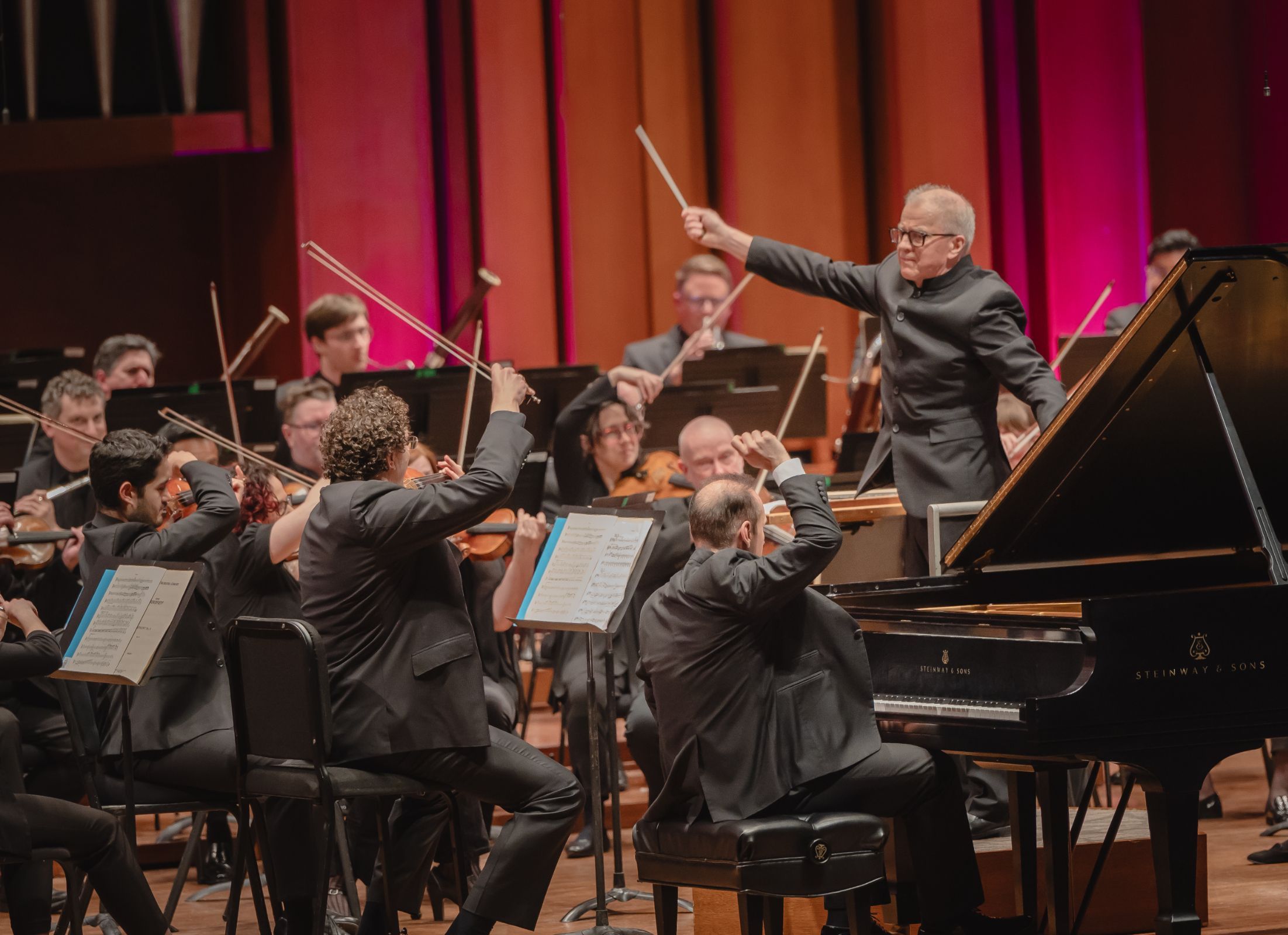 Osmo Vänskä and the Seattle Symphony © Carlin Ma