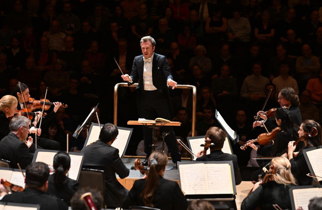 Daniel Harding and the London Symphony Orcehstra &copy; LSO | Mark Allan