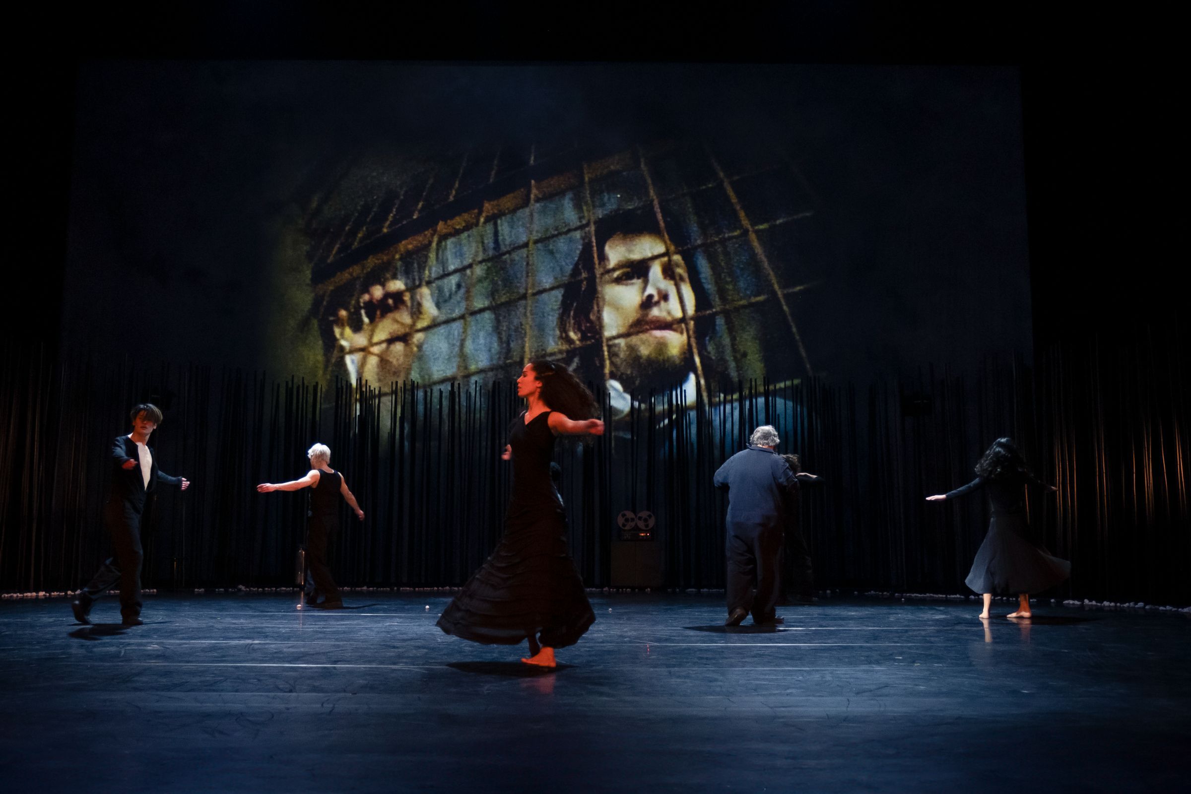 Opera Ballet Vlaanderen in <i>PUUR</i> by Wim Vandekeybus © Danny Willems