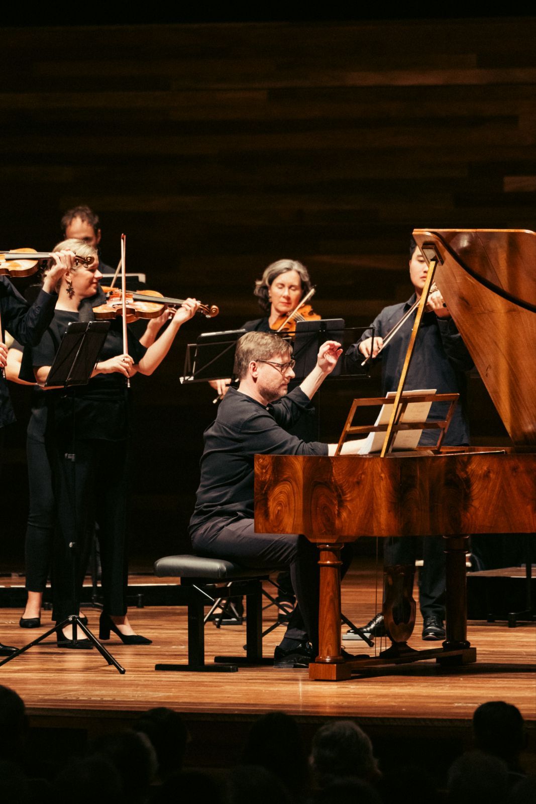 Kristian Bezuidenhout and the Australian Chamber Orchestra &copy; Charlie Kinross