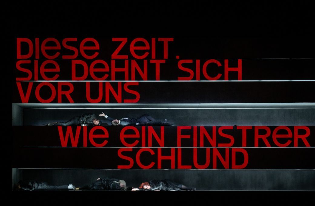 <i>Elektra</i> &copy; Monika Rittershaus