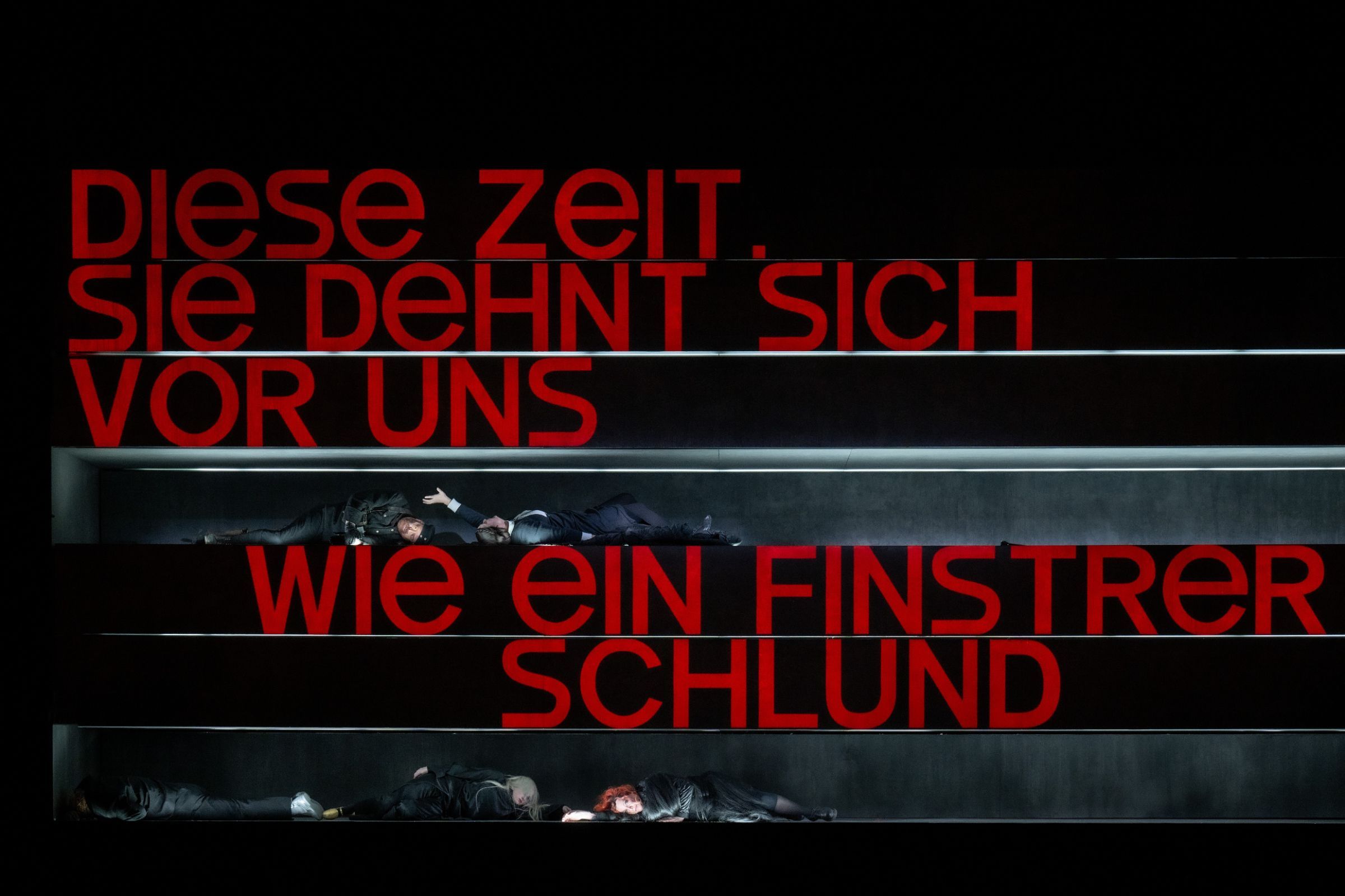 <i>Elektra</i> &copy; Monika Rittershaus