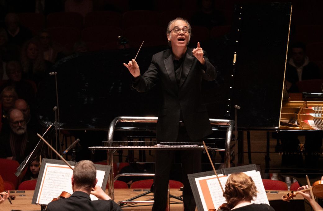 Ilan Volkov conducts the CBSO &copy; Hannah Blake-Fathers