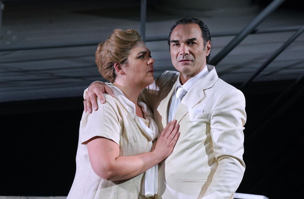 Daveda Karanas (Lisa), Nikolai Schukoff (Walter) &copy; Javier del Real | Teatro Real