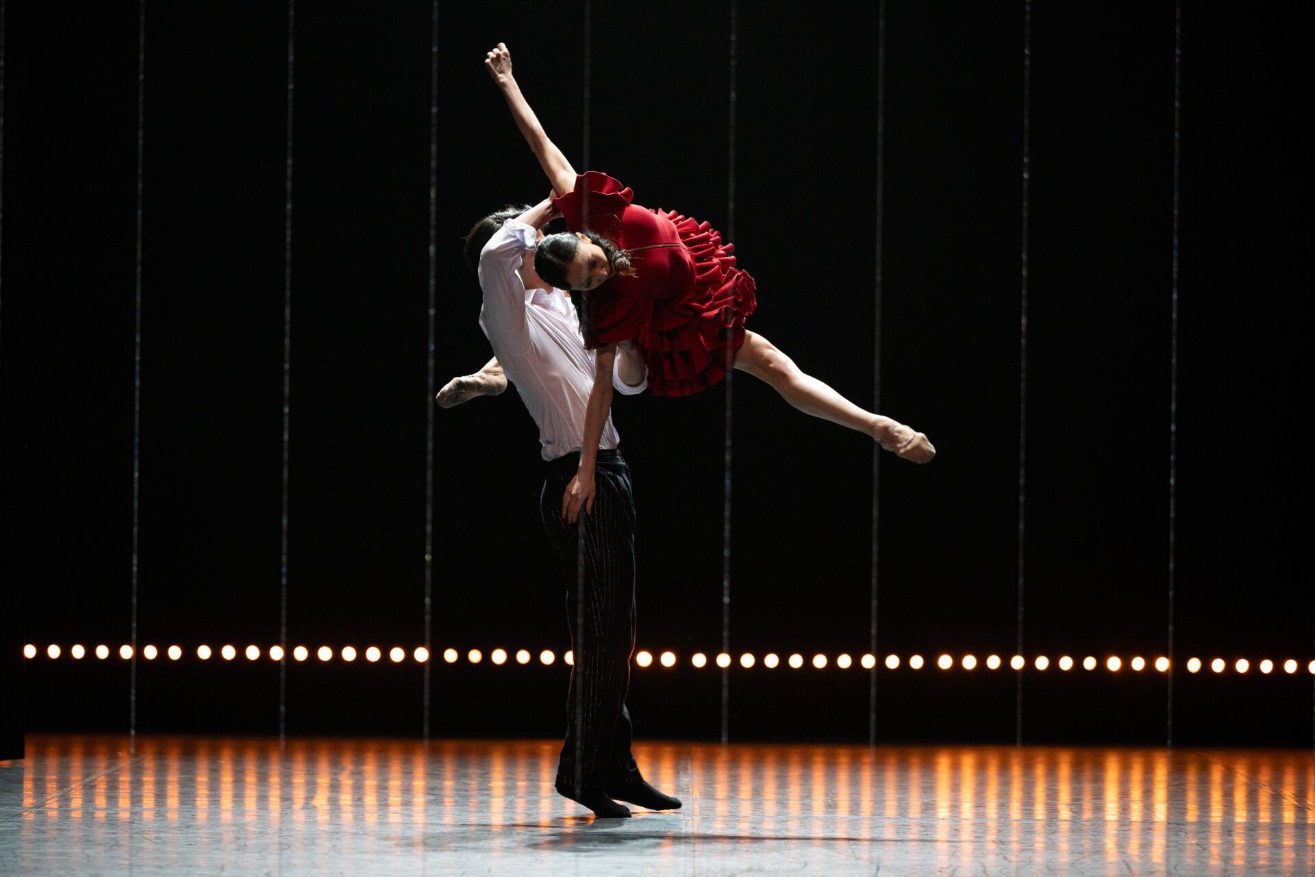 Rentaro Nakaaki as Don José and Minju Kang as Carmen in Johan Inger's <i>Carmen</i> &copy; Laurent Liotardo