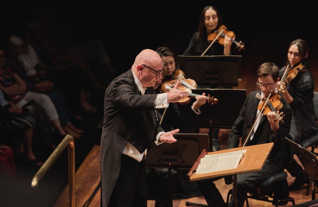 Joseph Nolan conducts the West Australian Symphony Orchestra © Rebecca Mansell