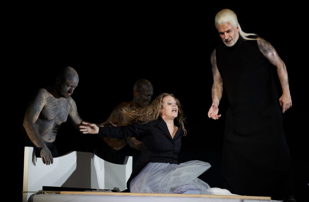 Evelyn Herlitzius (The Nurse) and Andreas Bauer Kanabas (The Messenger of Keikobad) &copy; Semperoper Dresden | Ludwig Olah