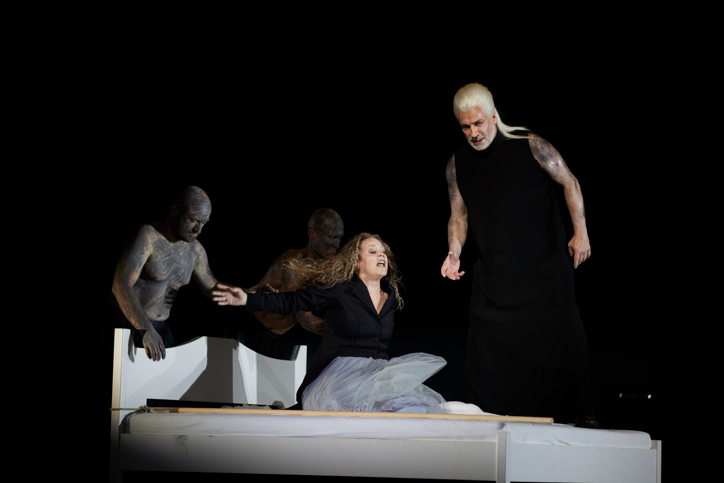 Evelyn Herlitzius (The Nurse) and Andreas Bauer Kanabas (The Messenger of Keikobad) &copy; Semperoper Dresden | Ludwig Olah