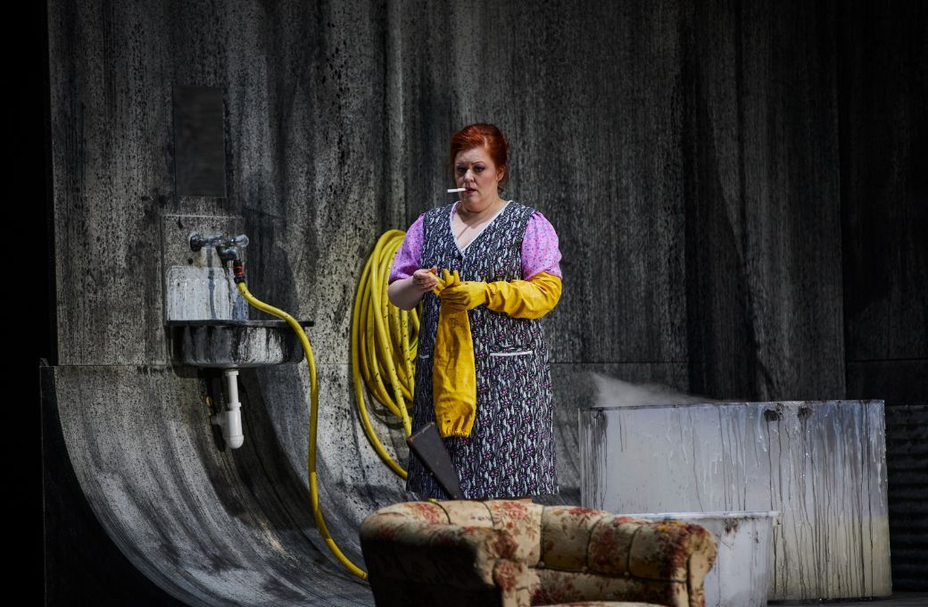 Miina-Liisa V&auml;rel&auml; (The Dyer's Wife) &copy; Semperoper Dresden | Ludwig Olah