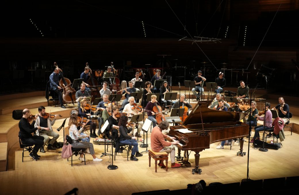 Maxim Emelyanychev en répétition avec l'Orchestre Philharmonique de Radio France © Christophe Abramowitz / Radio France