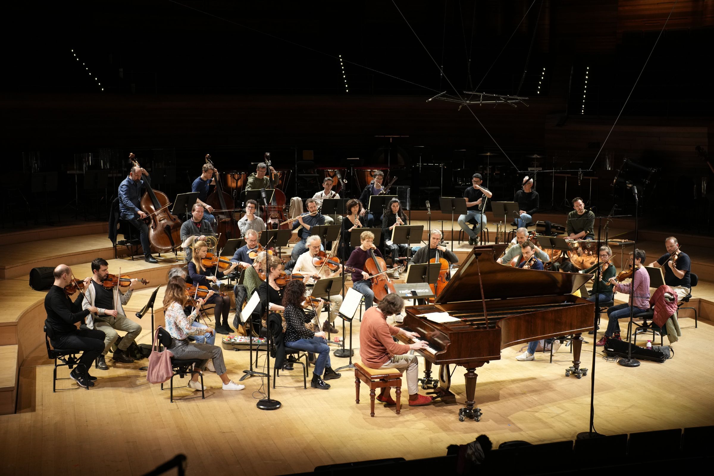 Maxim Emelyanychev en répétition avec l'Orchestre Philharmonique de Radio France © Christophe Abramowitz / Radio France