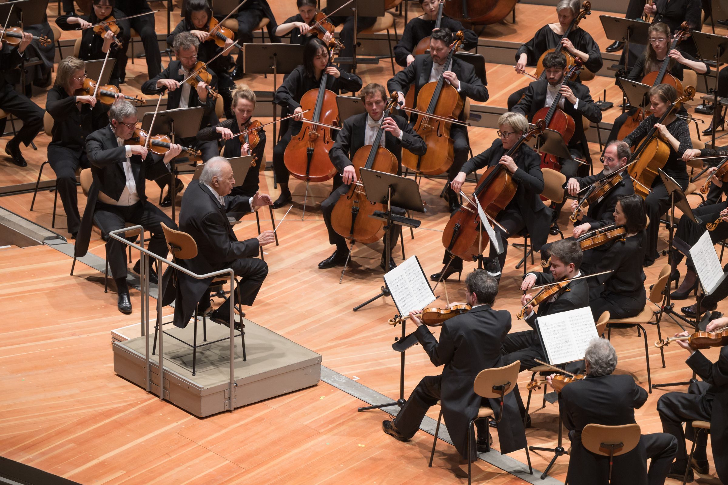 Zubin Mehta conducts the Staatskapelle Berlin © Peter Adamik