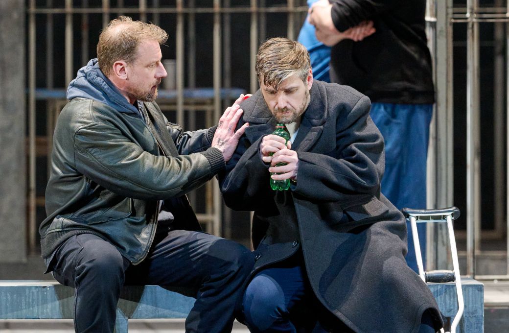 G&uuml;nther Groissb&ouml;ck (Gurnemanz) and Michael Nagy (Amfortas) &copy; Wiener Staatsoper | Michael P&ouml;hn