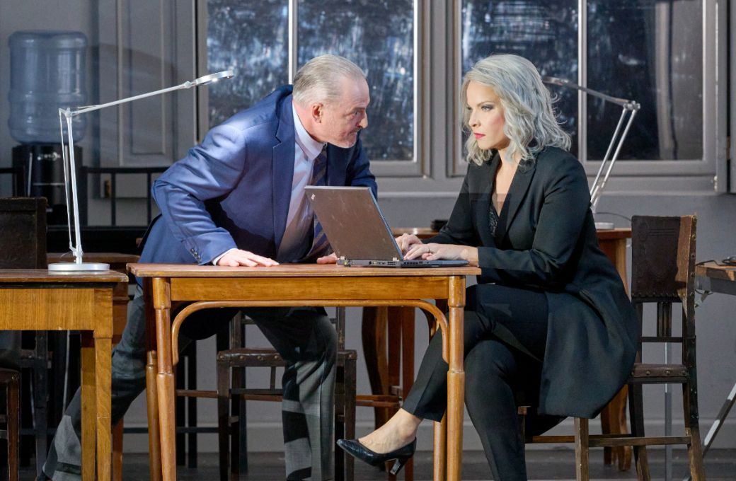 Werner Van Mechelen (Klingsor) and Elīna Garanča (Kundry) &copy; Wiener Staatsoper | Michael P&ouml;hn