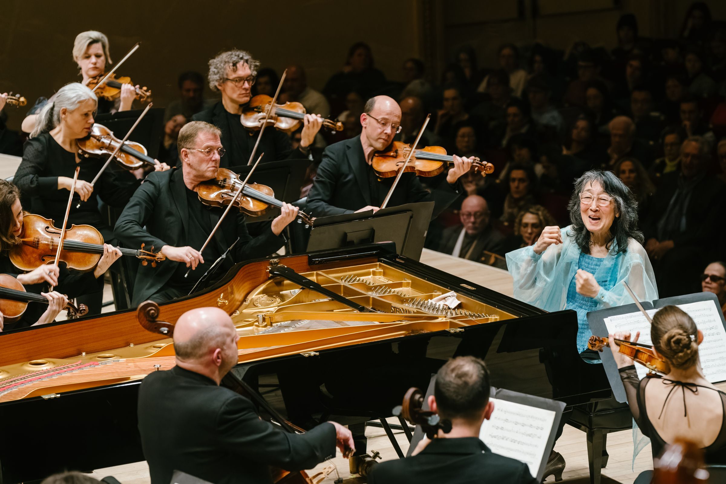 Dame Mitsuko Uchida and the Mahler Chamber Orchestra &copy; Fadi Kheir