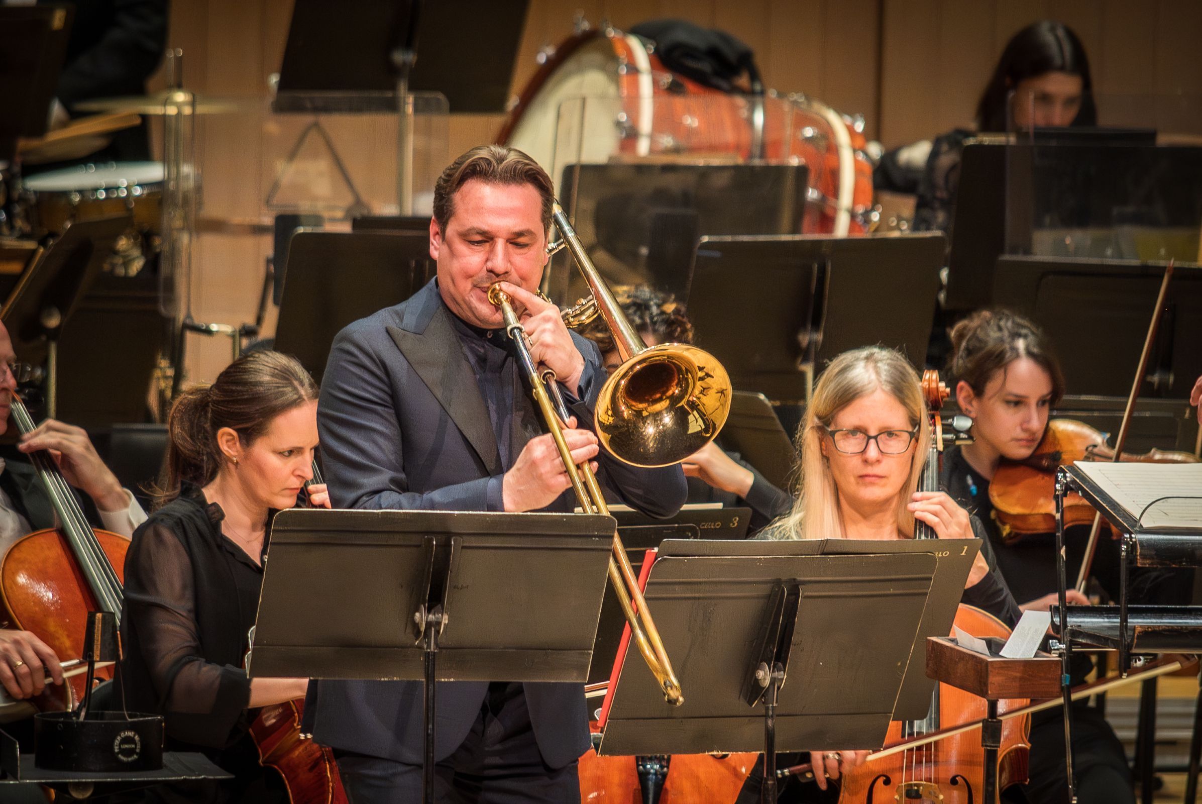 Jörgen van Rijen and the Toronto Symphony Orchestra &copy; Allan Cabral