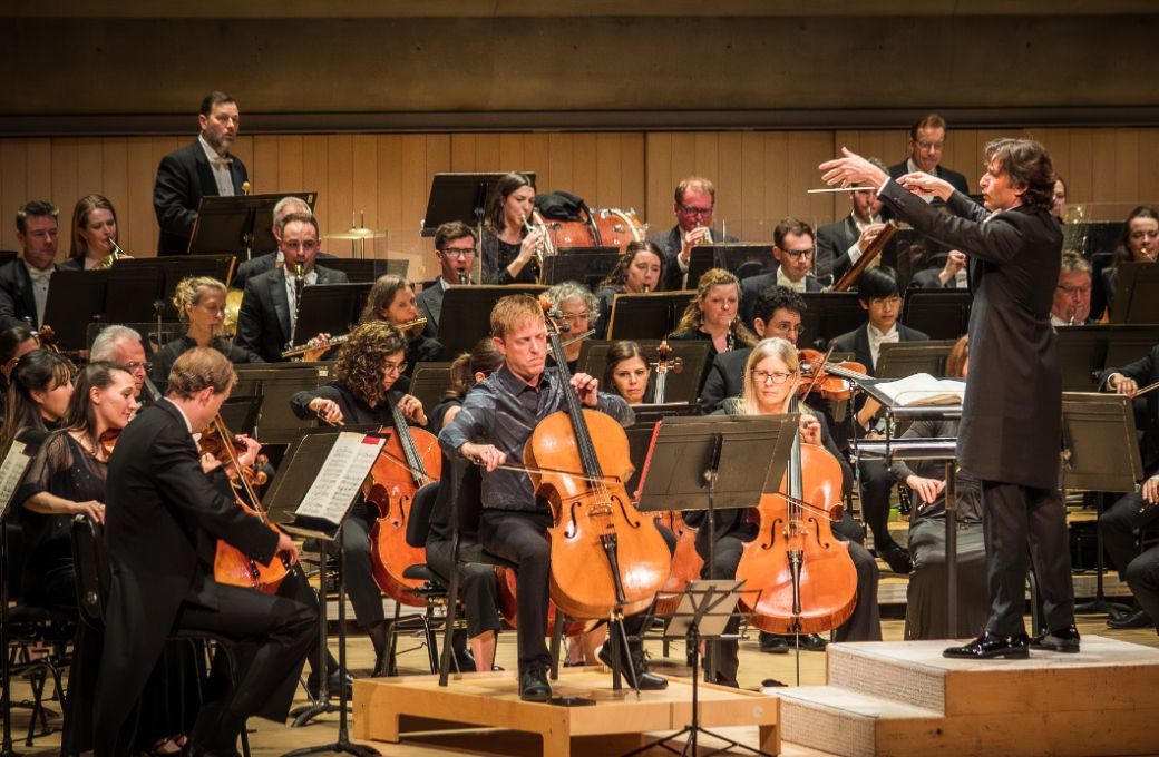 Joseph Johnson, Gustavo Gimeno and the Toronto Symphony Orchestra &copy; Allan Cabral