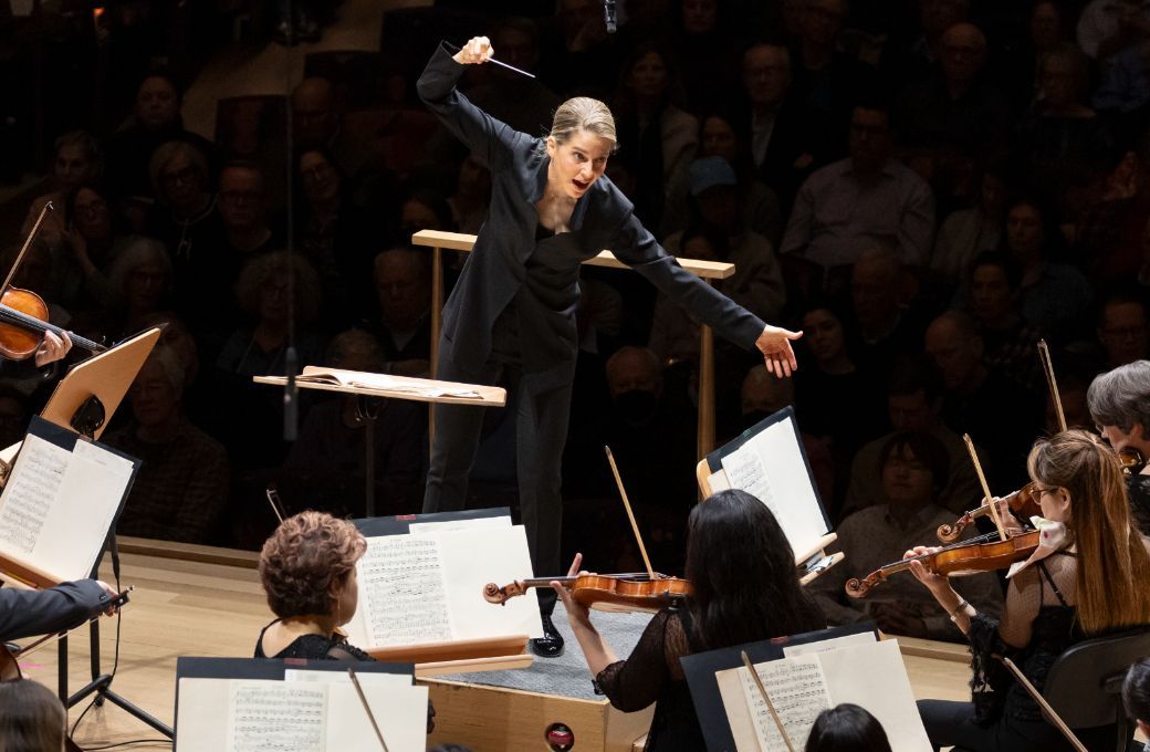 Karina Canellakis conducts the New York Philharmonic &copy; Erin Baiano
