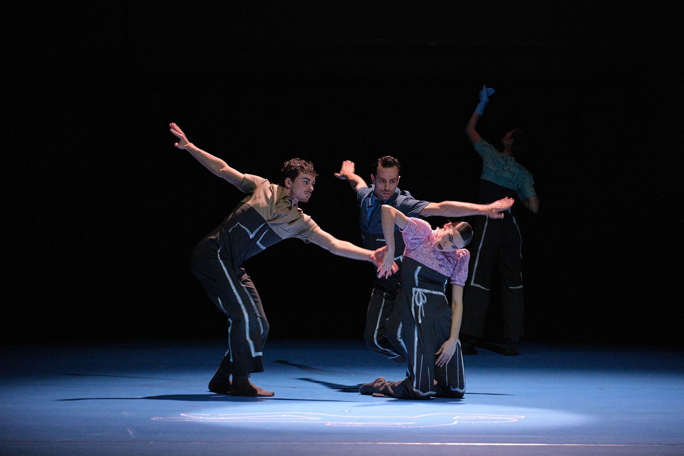 Miquel Martínez Pedro, Orazio Di Bella and Clara Nougué-Cazenave in Andrey Kaydanovskiy's <i>Chalk</i> © Daniel Senzek
