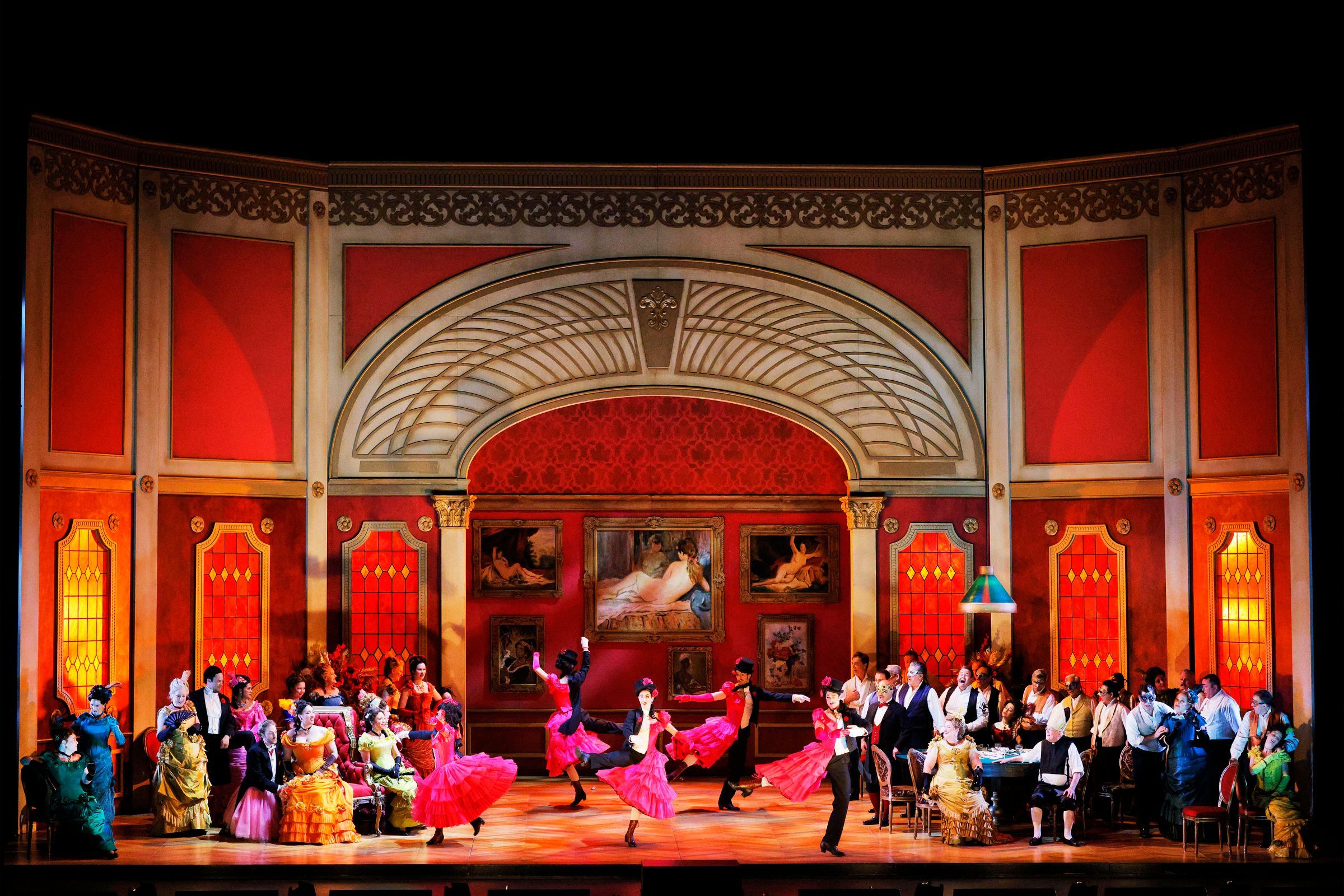 <i>La traviata</i> &copy; Cory Weaver | LA Opera