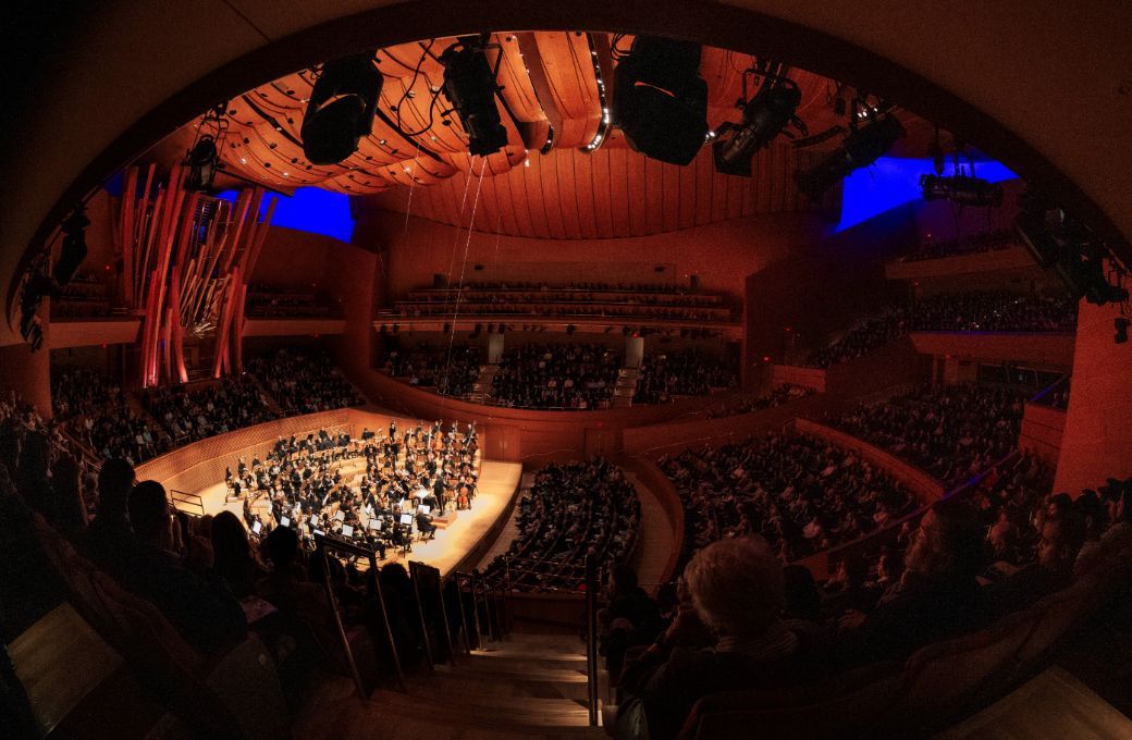 Michael Tilson Thomas conducts the LA Phil &copy; Timothy Norris