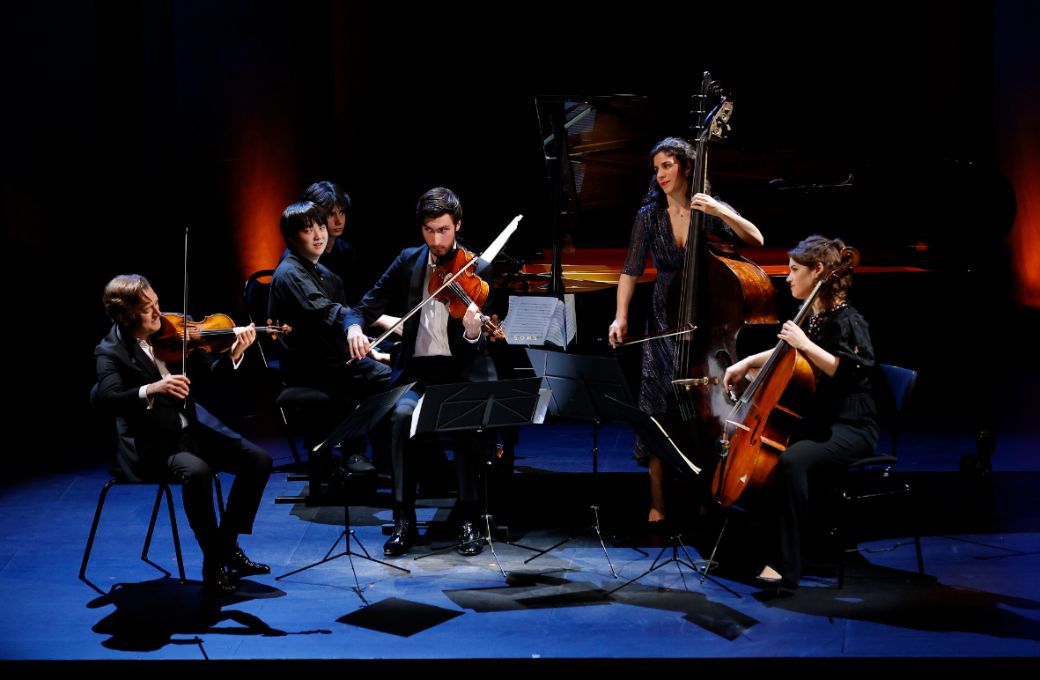 Renaud Capuçon, Mao Fujita, Paul Zientara, Lorraine Campet et Julia Hagen © Caroline Doutre