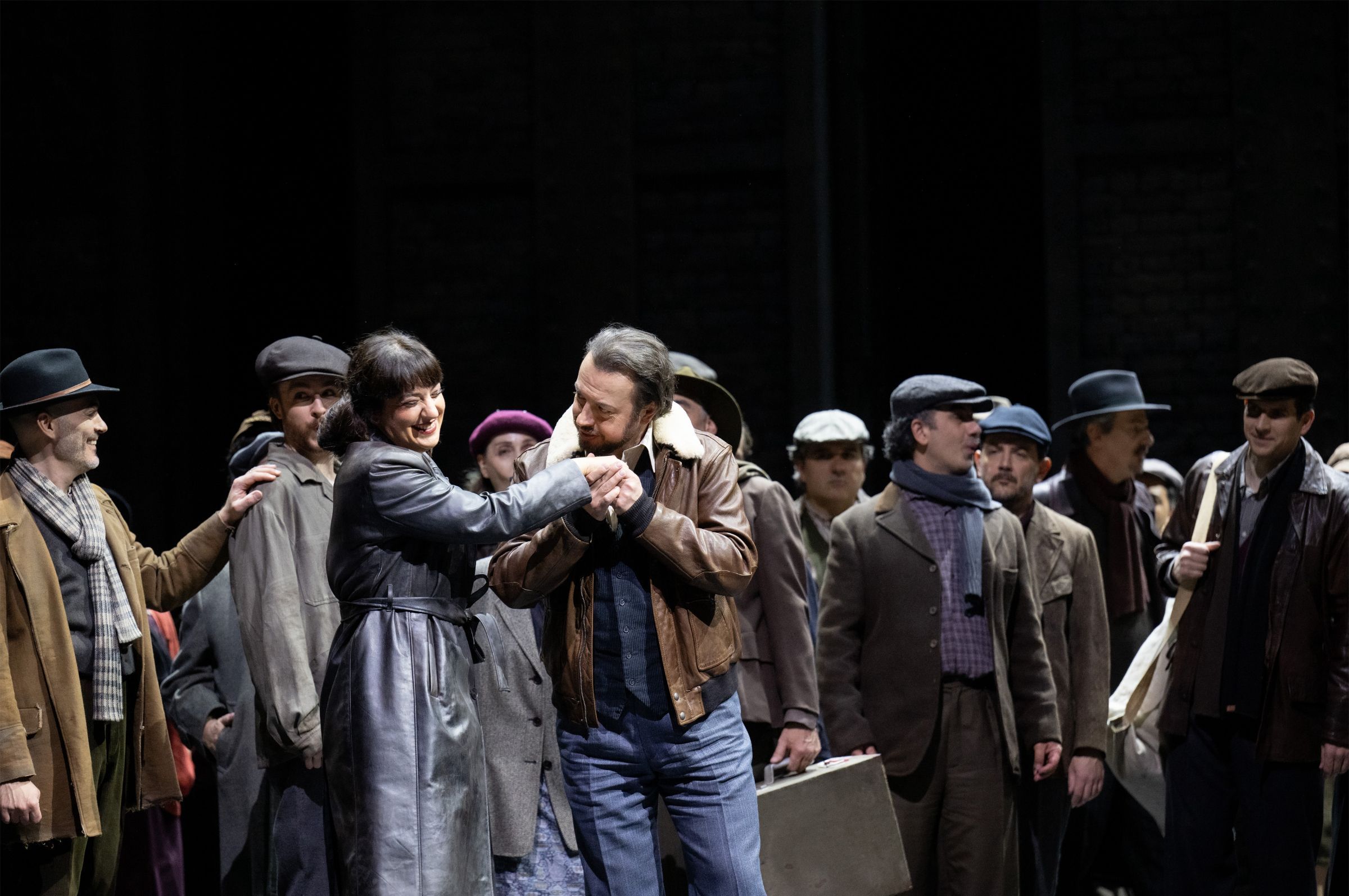 Marina Viotti (Carmen) und Łukasz Goliński (Escamillo) © Monika Rittershaus
