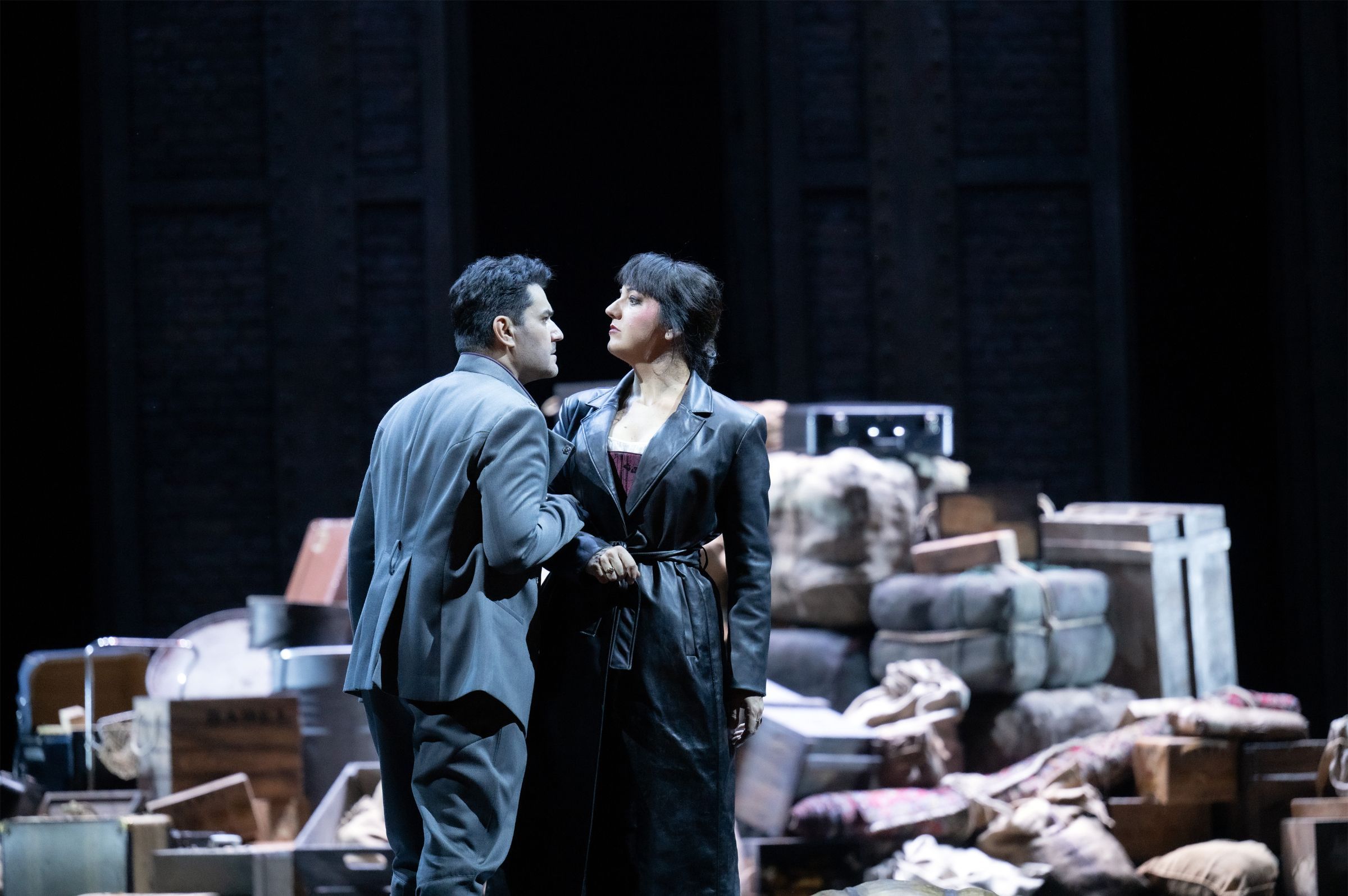 Marina Viotti (Carmen) und Saimir Pirgu (Don José) © Monika Rittershaus