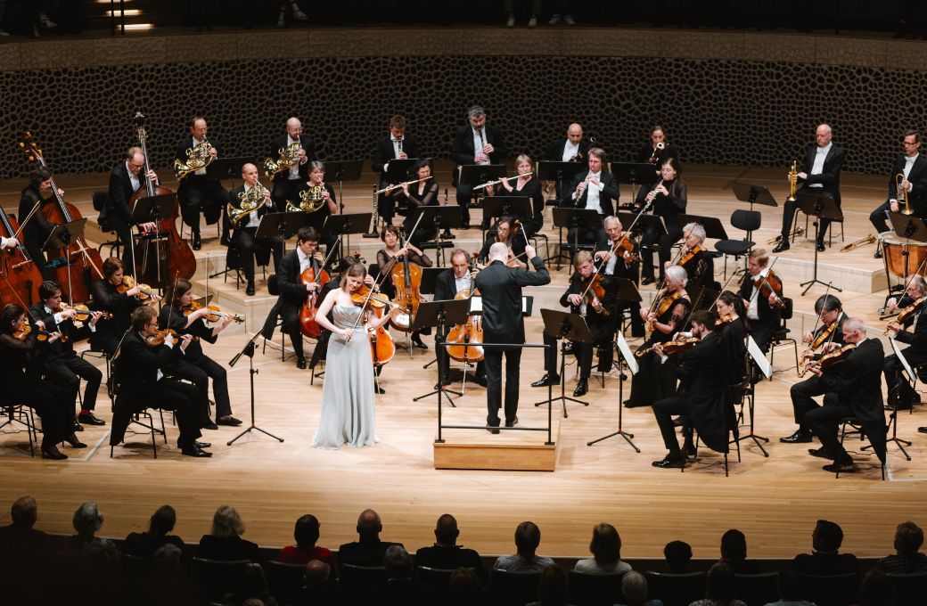 Veronika Eberle, Paavo Järvi and Deutsche Kammerphilharmonie Bremen © Daniel Dittus