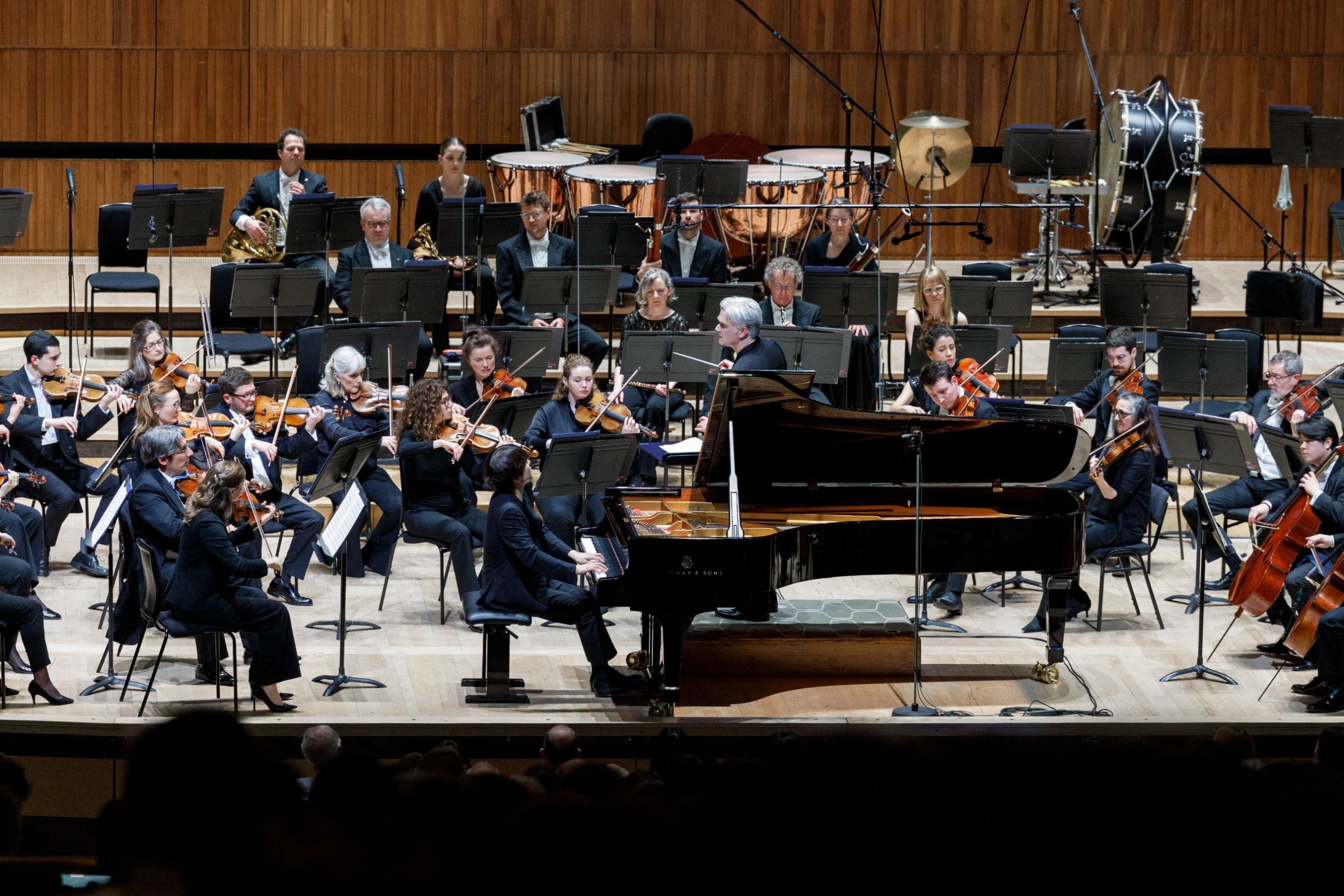 Seong-Jin Cho, Edward Gardner and the London Philharmonic Orchestra © London Philharmonic Orchestra