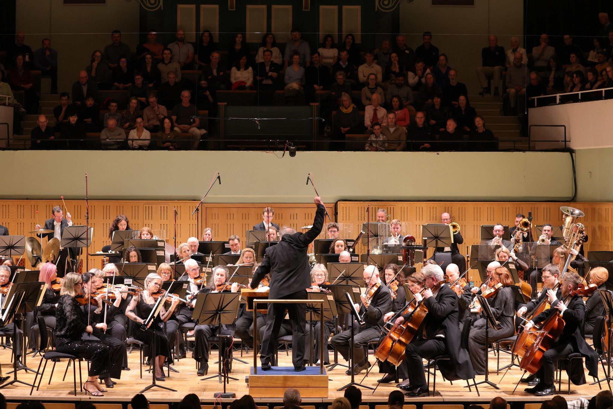 Jaime Martín conducts the National Symphony Orchestra &copy; National Symphony Orchestra