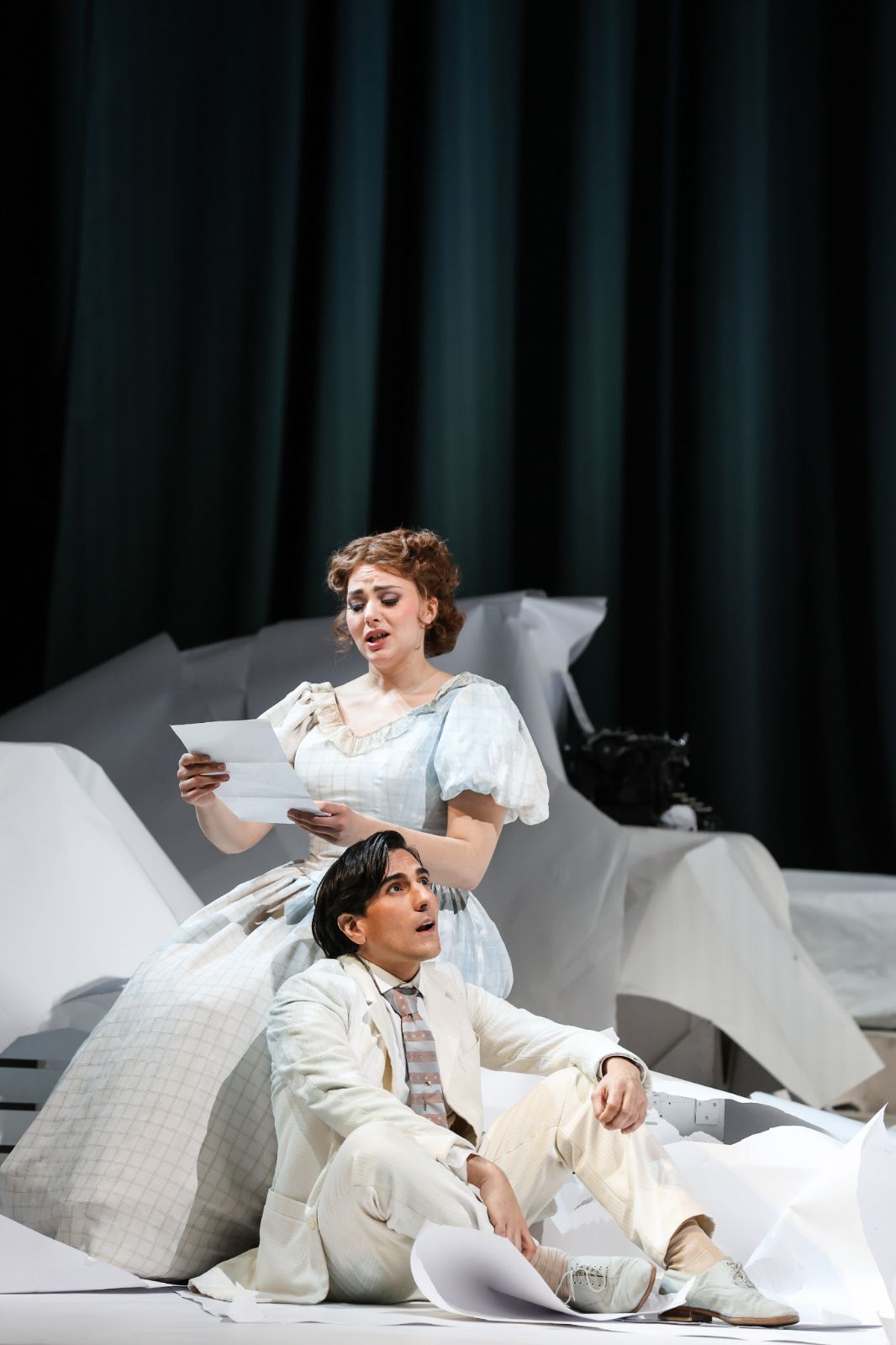 Matilda Sterby (Magda de Civry) und Leonardo Capalbo (Ruggero Lastouc) &copy; Barbara Pálffy | Volksoper Wien