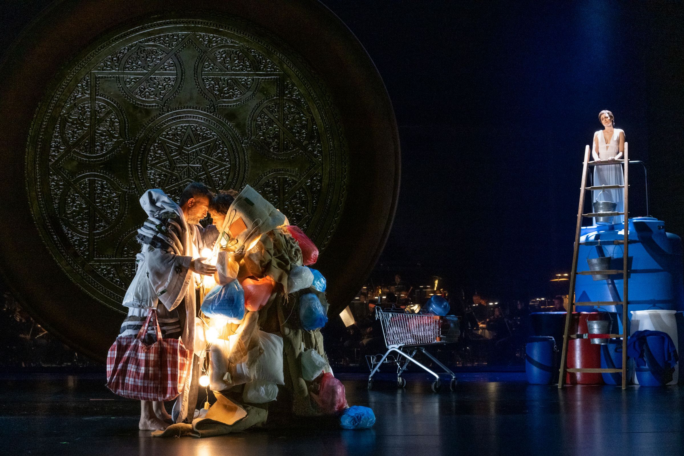 Robin Adams (Saint François), Aleš Briscein (Leper) and Claire de Sévigné (Angel) &copy; Grand Théâtre de Genève | Carole Parodi