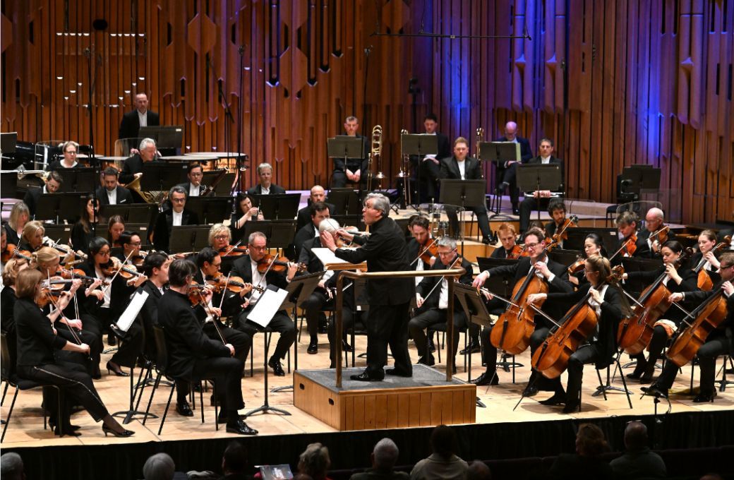 Sir Antonio Pappano conducts the London Symphony Orchestra &copy; LSO | Mark Allan