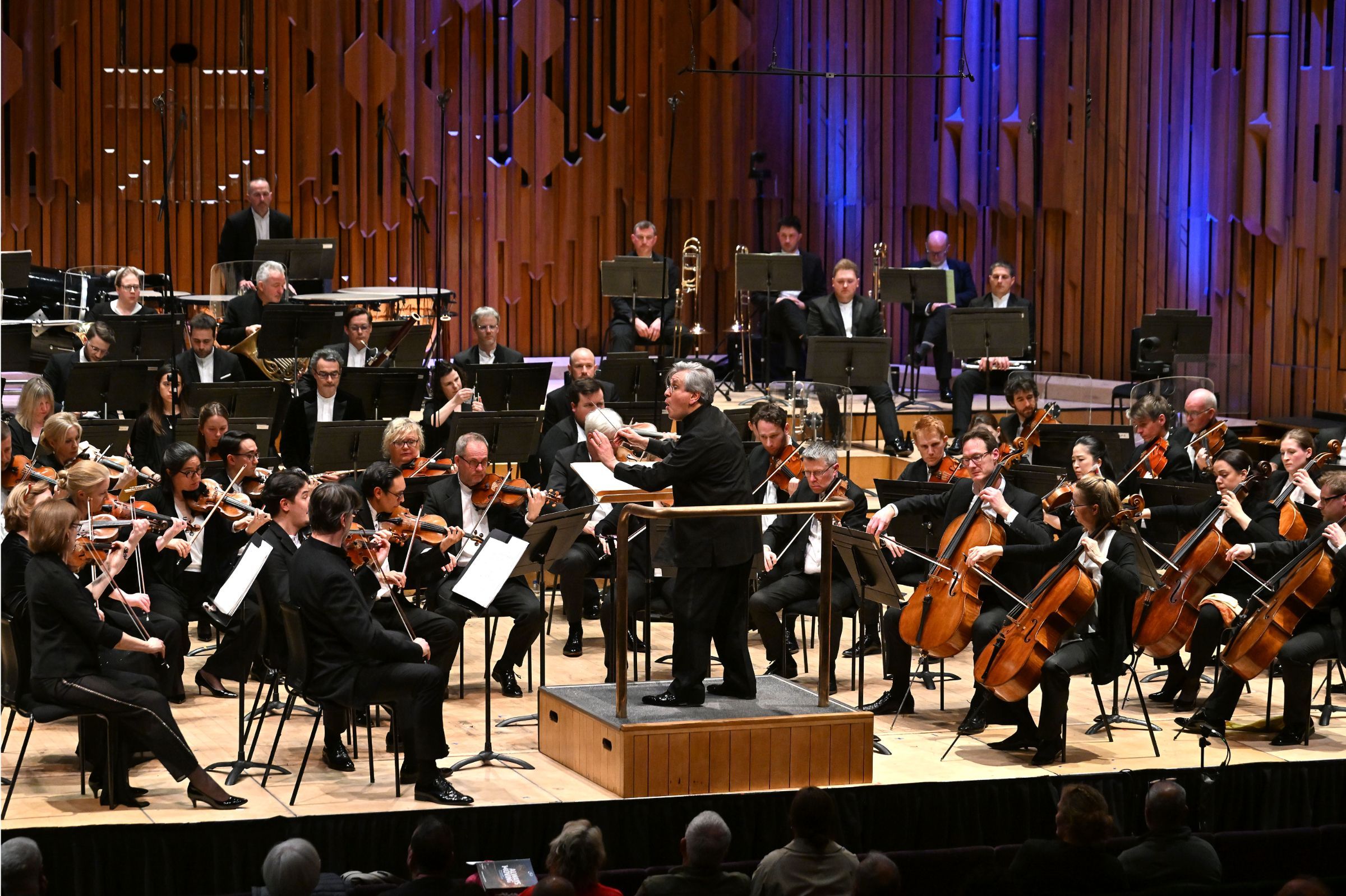 Sir Antonio Pappano conducts the London Symphony Orchestra &copy; LSO | Mark Allan