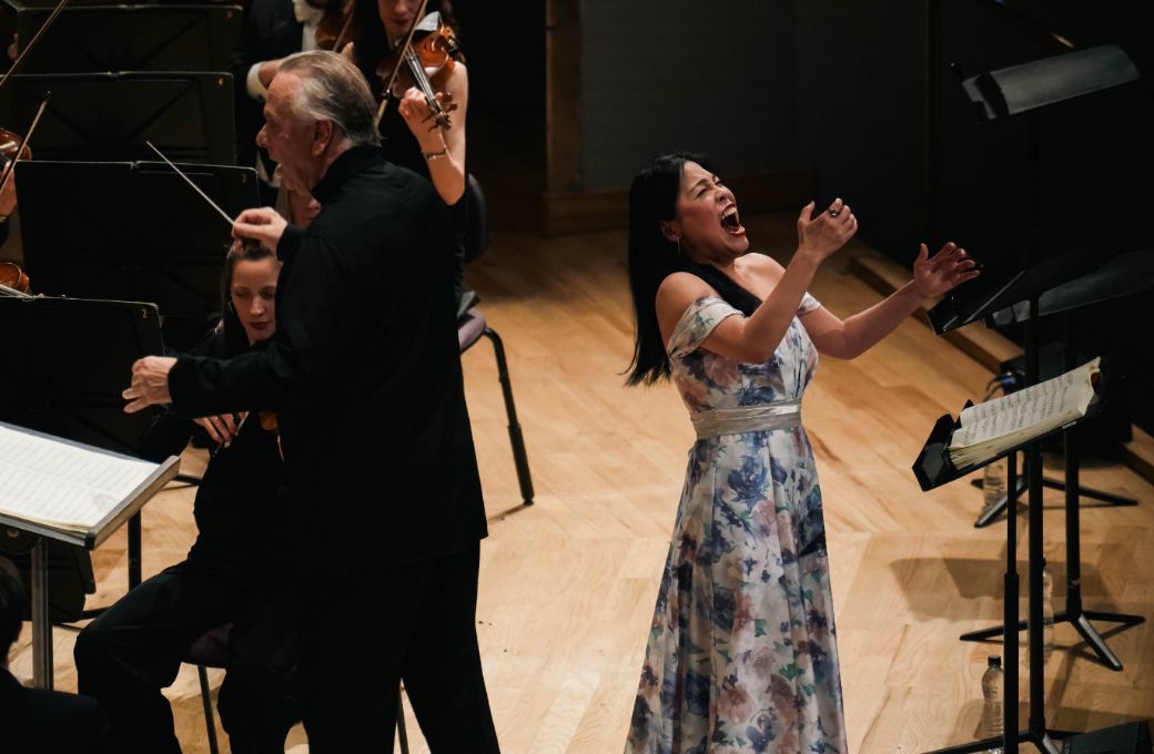 Sir Mark Elder, Eri Nakamura and The Hallé &copy; David Hughes, The Hallé