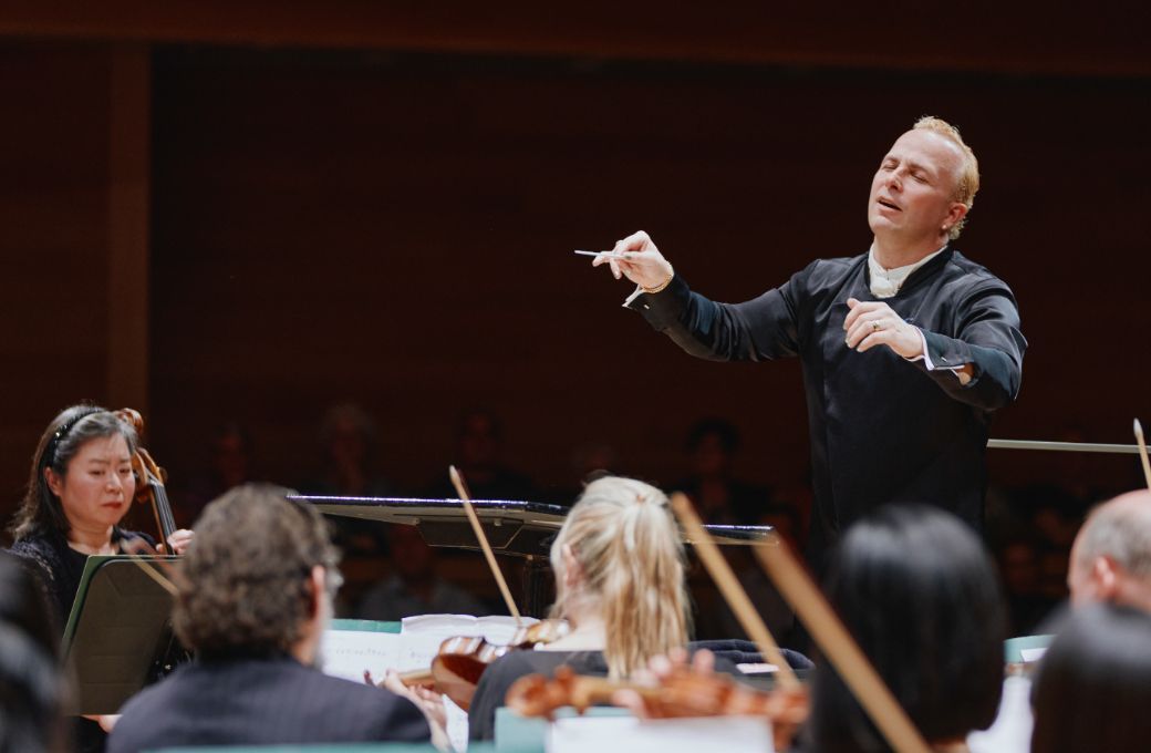 Yannick N&eacute;zet-S&eacute;guin conducts the Philadelphia Orchestra &copy; Fran&ccedil;ois Goupil