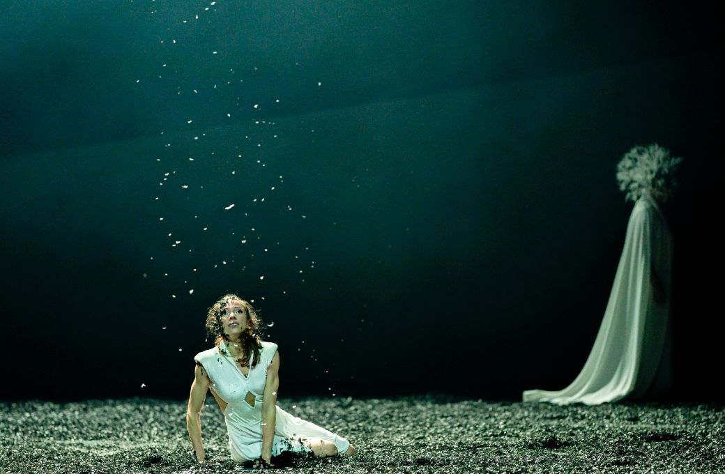 Raminta Rudžionyte-Jordan as Aale in Jevgeni Grib's <i>Ash White</i> © Rünno Lahesoo