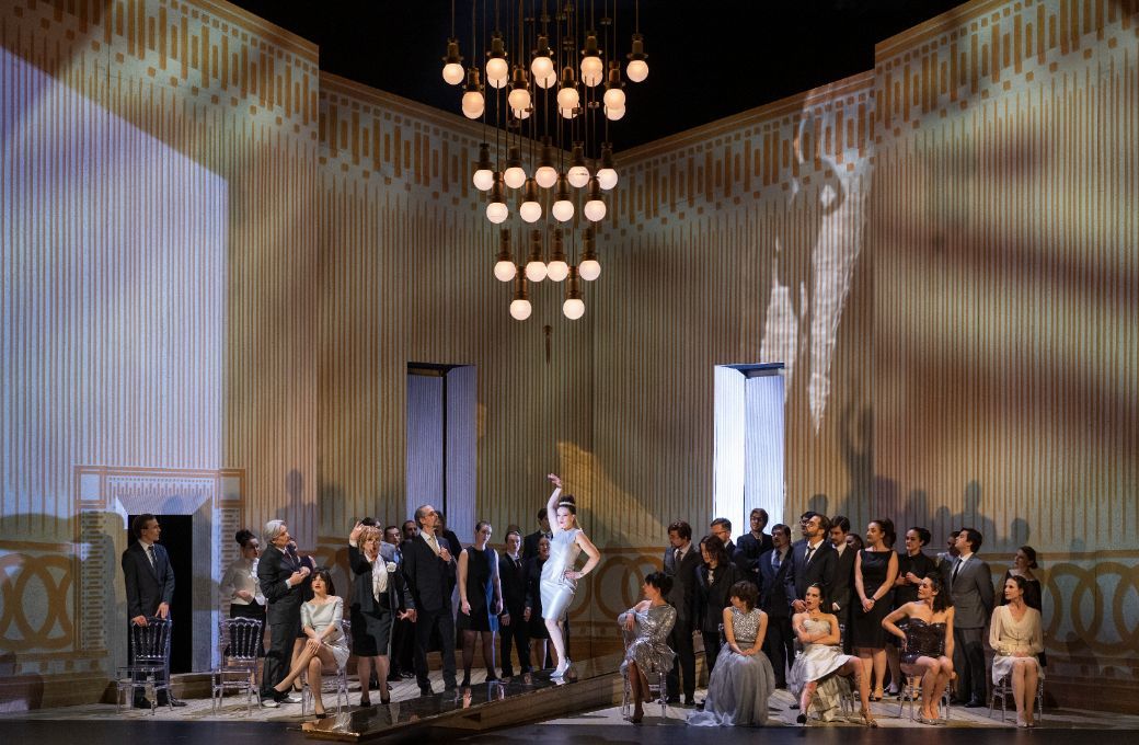 <i>Cendrillon</i> dans la mise en sc&egrave;ne de David Hermann &copy; Jean-Guy Python