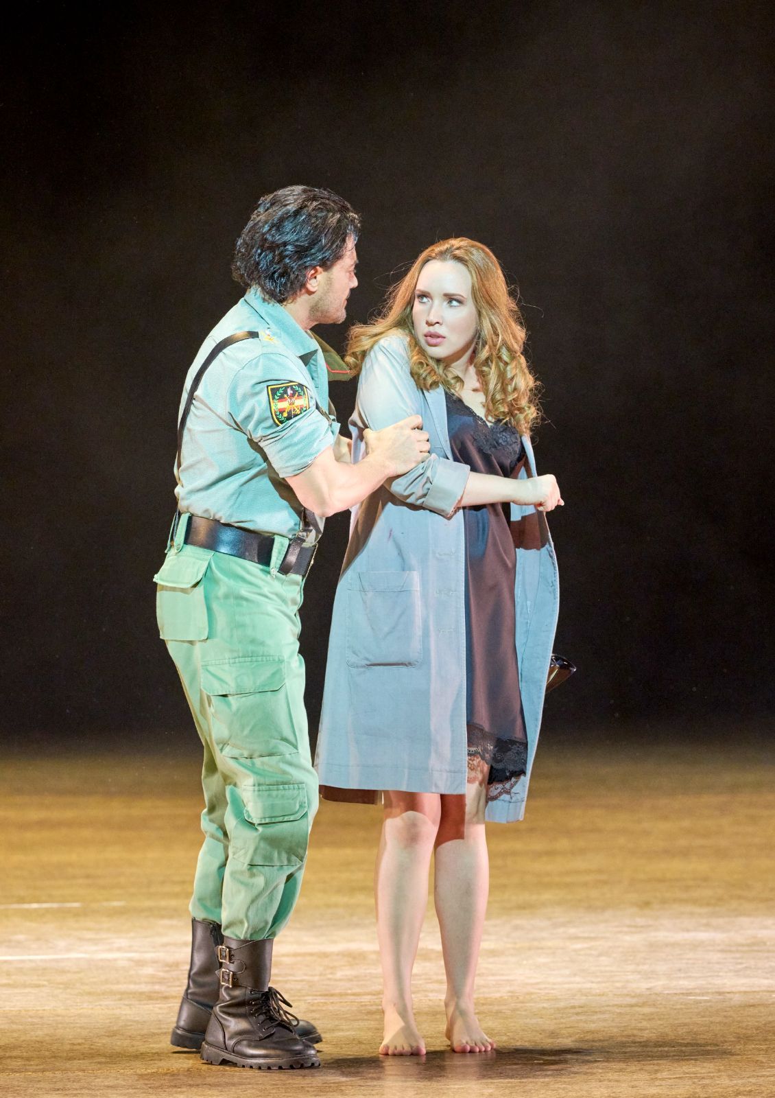 Vittorio Grigolo (Don José) und Vasilisa Berzhanskaya (Carmen) © Wiener Staatsoper | Michael Pöhn