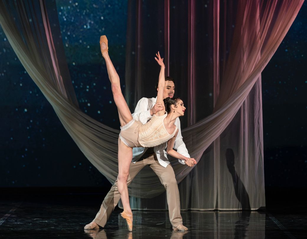 Laura Maya as Anna and Leonardo Celegato as Vronsky in Marina Kesler's <i>Anna Karenina</i> &copy; R&uuml;nno Lahesoo
