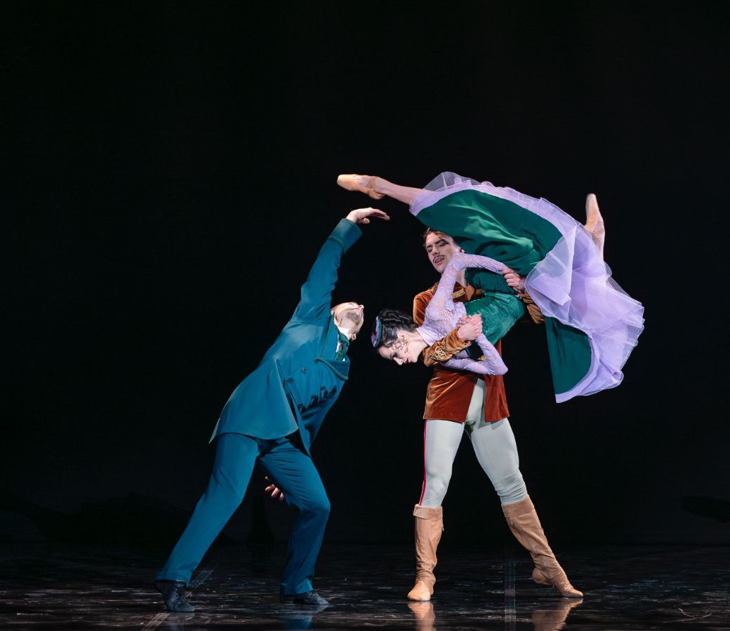 Sergei Upkin as Karenin, Laura Maya as Anna and Leonardo Celegato as Vronsky in <i>Anna Karenina</i> &copy; R&uuml;nno Lahesoo
