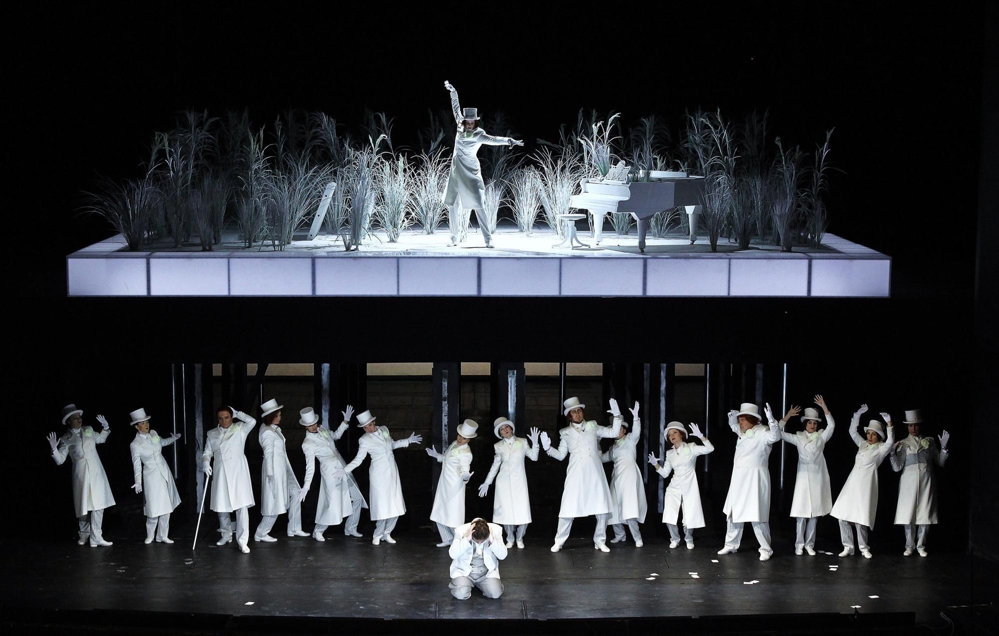 The Prague National Theatre chorus in <i>Juliette</i> © Prague National Theatre