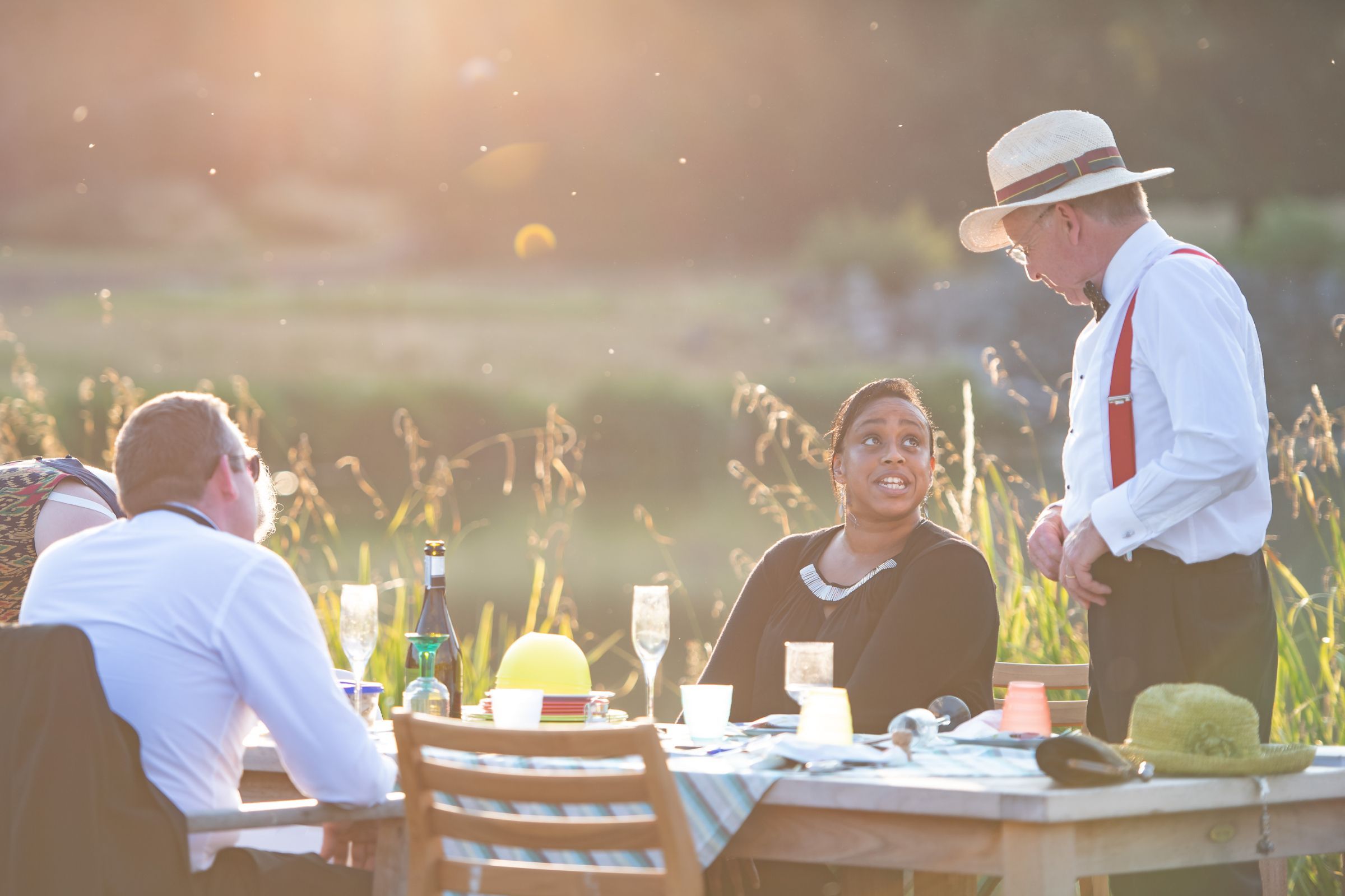 Picnickers at Garsington &copy; Stephen Wright Photography