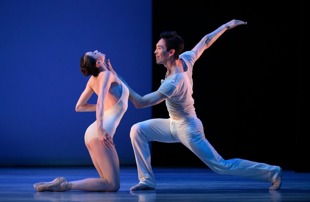 Juliette Klein and Jaeyong An in Jean-Christophe Maillot's <i>Vers un pays sage</i> &copy; Alice Blangero