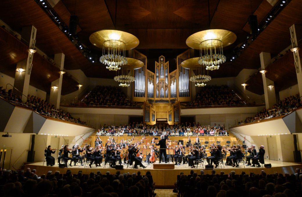 Masaaki Suzuki al frente de la Philharmonia Orchestra © Rafa Martín | Ibermúsica